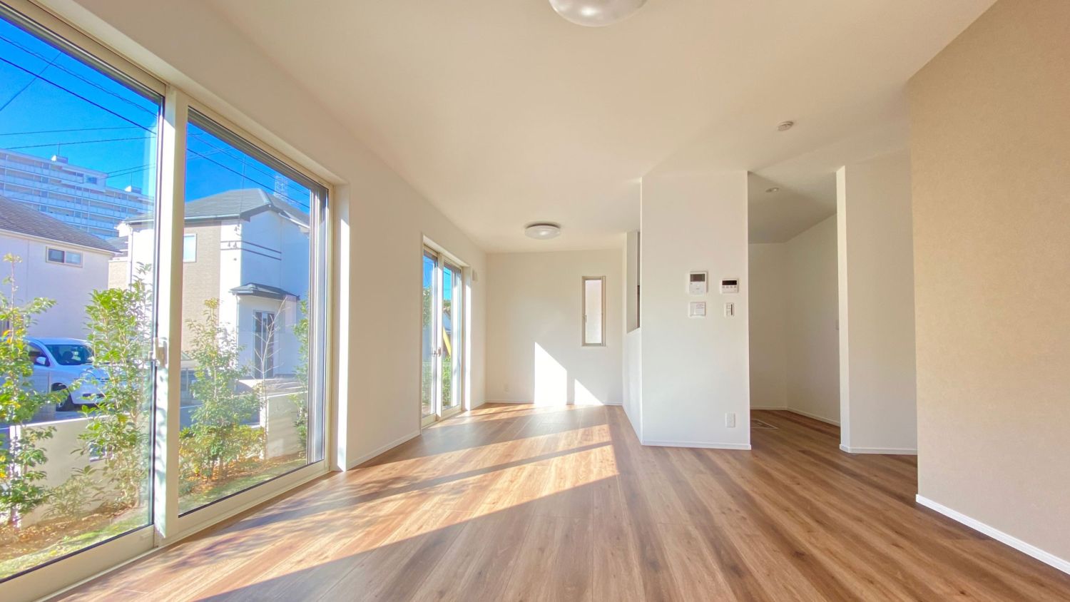 【断熱に最重要のサッシ】トリプルガラスの空気層やLow-Eによる価格や性能の違いをご紹介