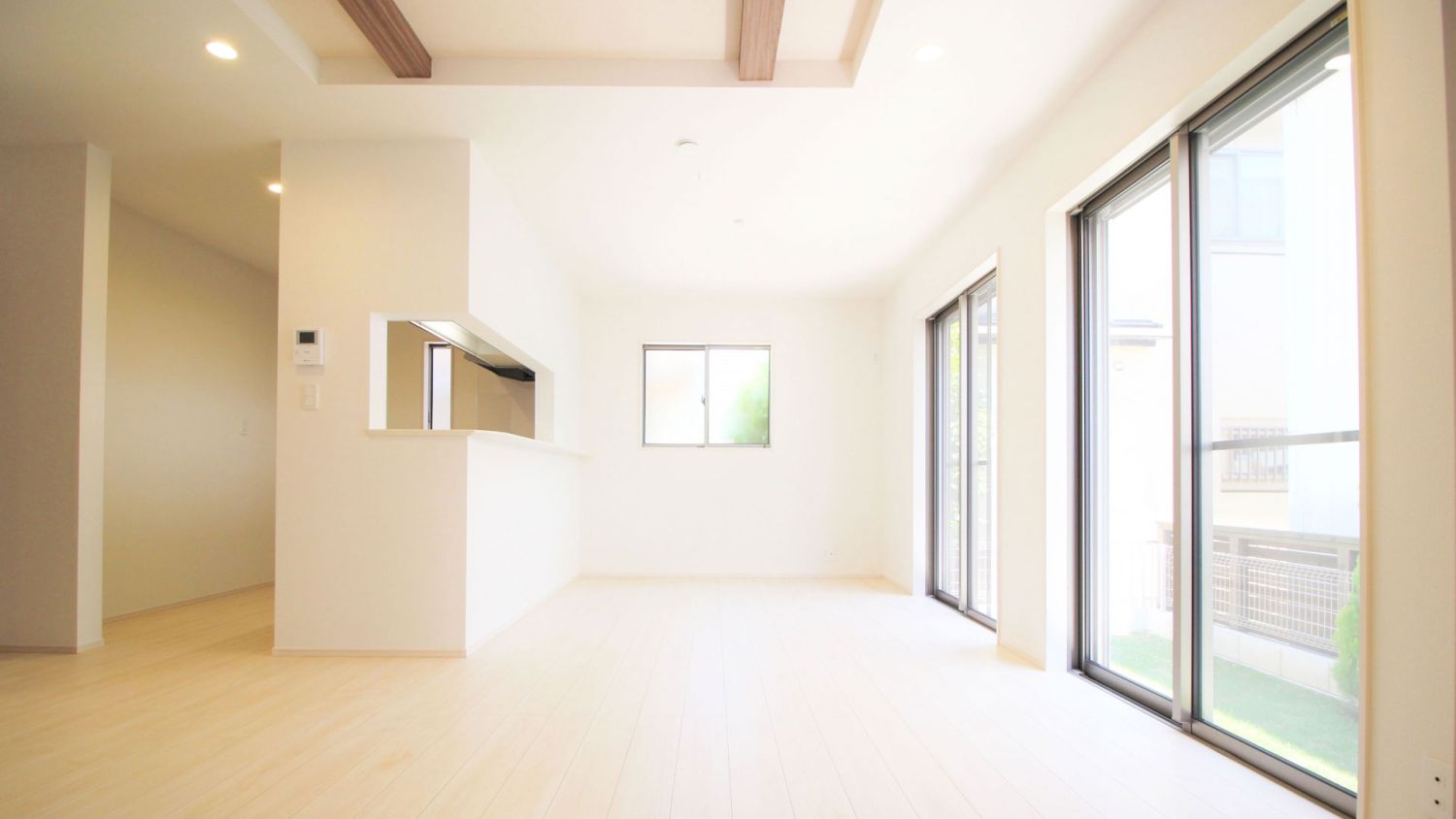 【断熱に最重要のサッシ】ペアガラスの空気層やLow-Eによる価格や性能の違いをご紹介