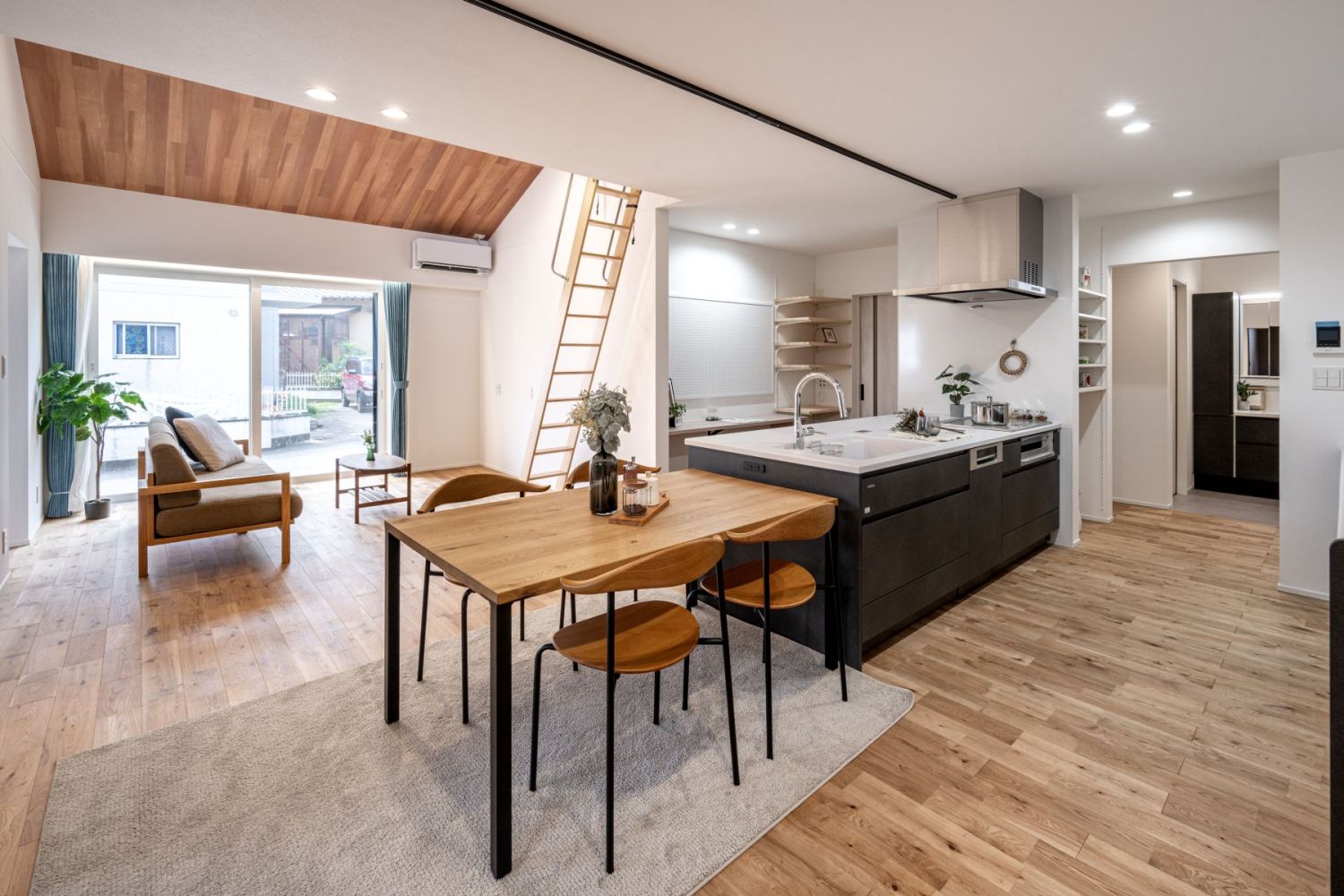 ロフトスペースがある33坪の平屋